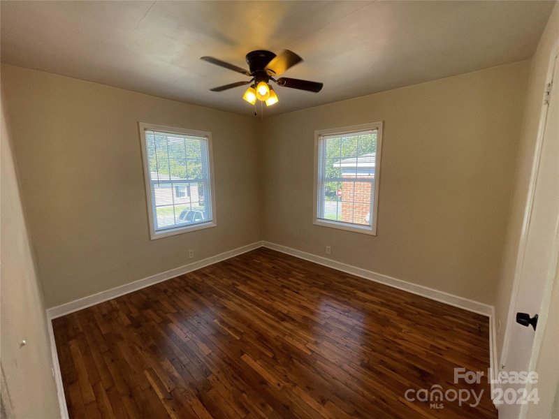 Property image 4 at 1037 Mcarthur Avenue, Charlotte, NC 28206