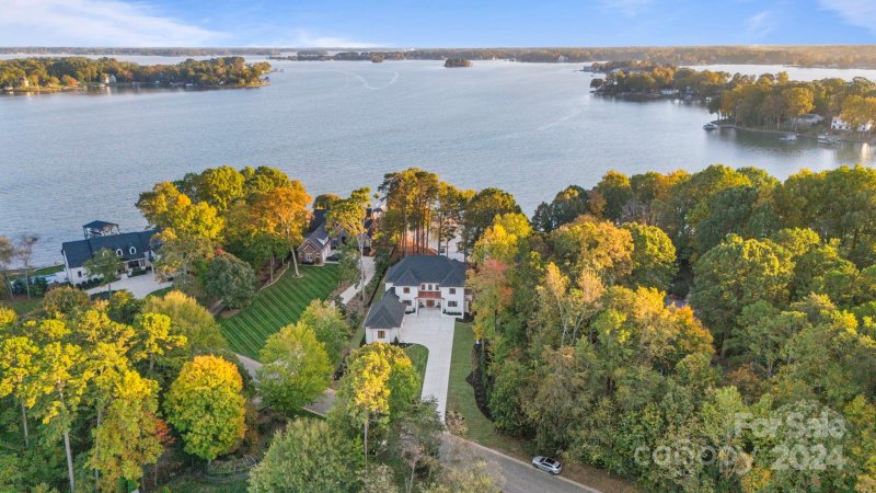 Property image 4 at 8134 Bay Pointe Drive, Denver, NC 28037