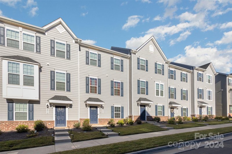 Property image 2 at 2208 Autumn Olive Lane, Matthews, NC 28104