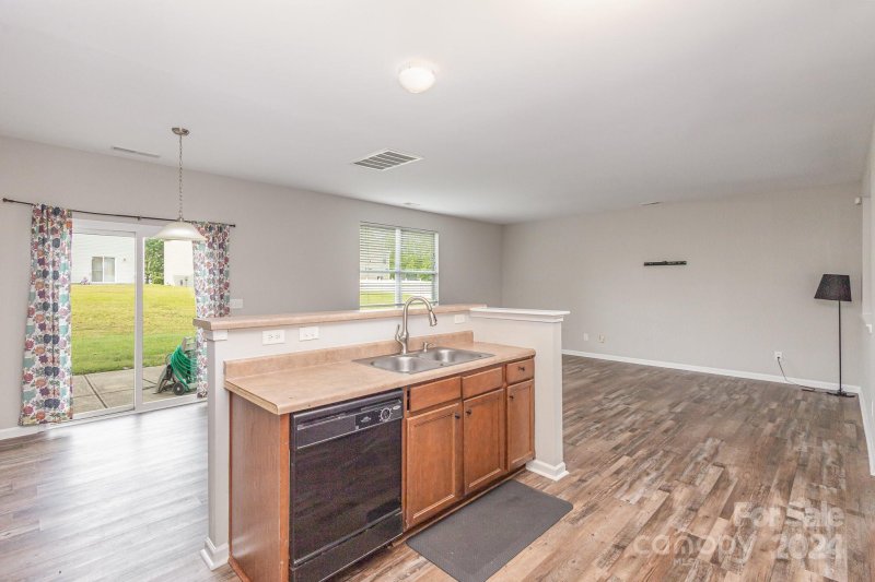 Property image 4 at 10410 Grand Fir Road, Charlotte, NC 28227