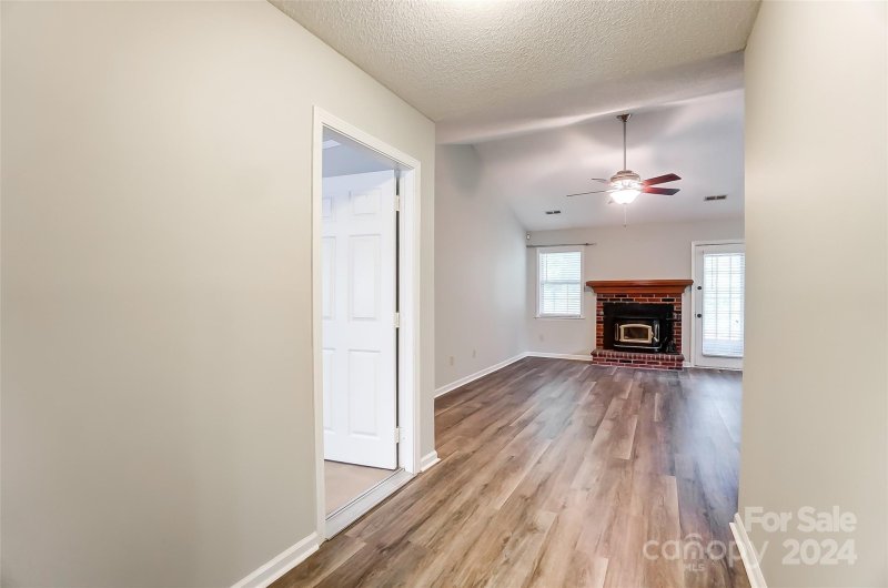 Property image 3 at 192 Valleybrook Drive, Denver, NC 28037