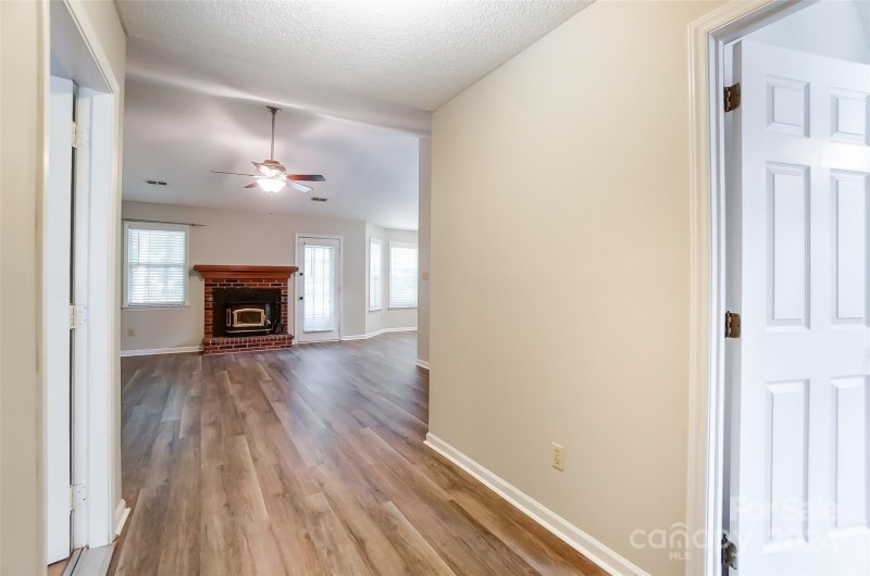 Property image 4 at 192 Valleybrook Drive, Denver, NC 28037