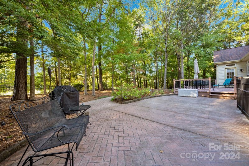 Property image 2 at 125 Lockerbie Lane, Mooresville, NC 28115