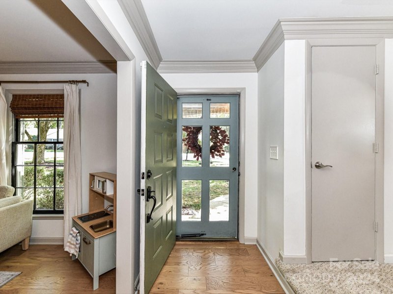 Property image 4 at 705 Mcnabb Court, Matthews, NC 28105