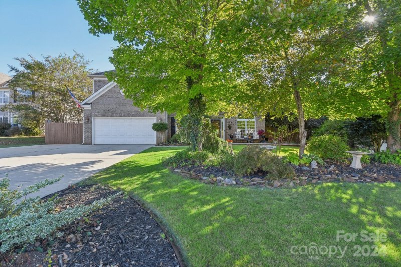 Property image 4 at 220 Golden Valley Drive, Mooresville, NC 28115