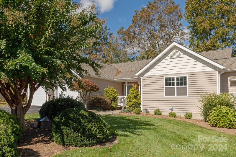 Property image 2 at 308 Charlestown Drive, Hendersonville, NC 28792