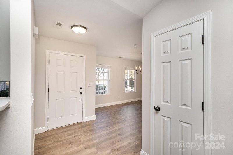 Property image 3 at 15808 Circlegreen Drive, Charlotte, NC 28273