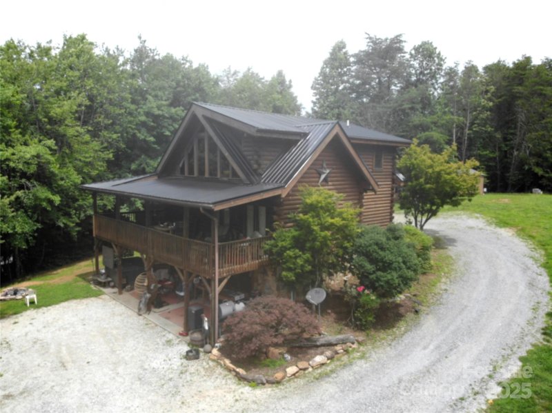 Property image 4 of 460 Cascades Parkway in Cascade Highlands, Nebo, NC 28761