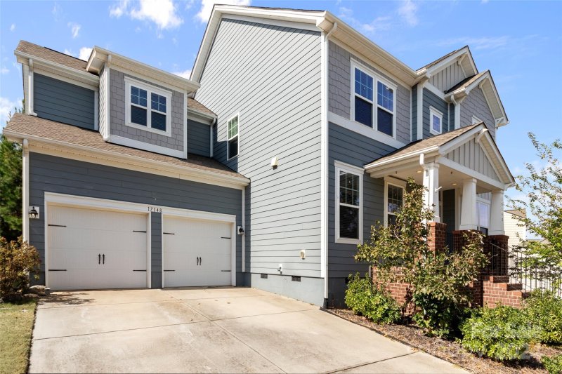 Property image 3 at 17148 Belmont Stakes Lane, Charlotte, NC 28278
