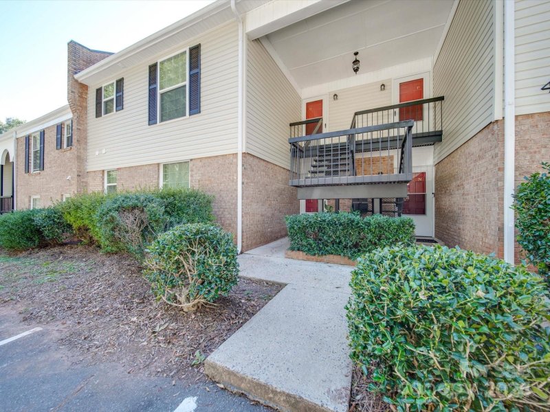 Property image 5 at 4605 Coronado Drive, Charlotte, NC 28212