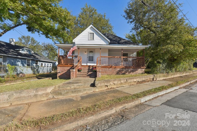 528 Hagins Street