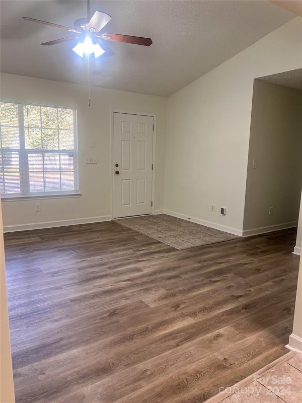 Property image 3 at 319 Kingville Drive, Charlotte, NC 28213