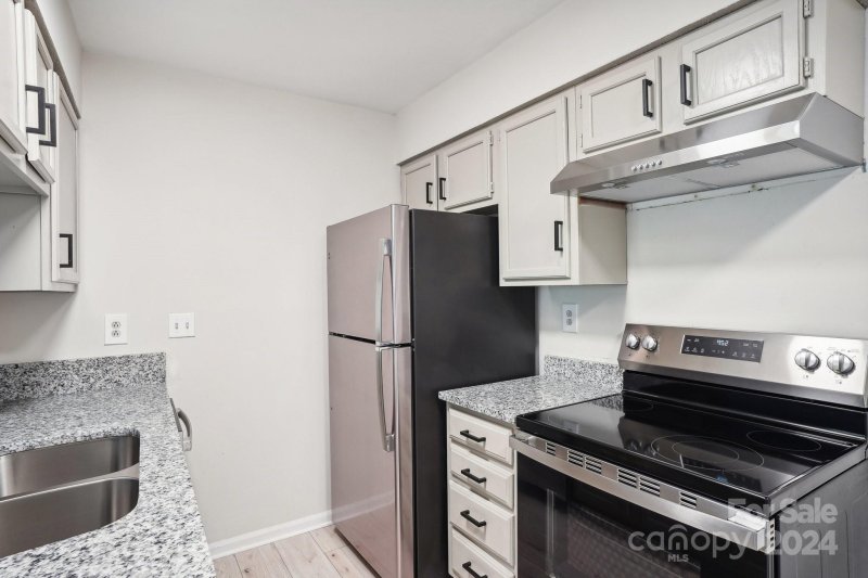 Property image 2 at 9623 Vinca Circle, Charlotte, NC 28213