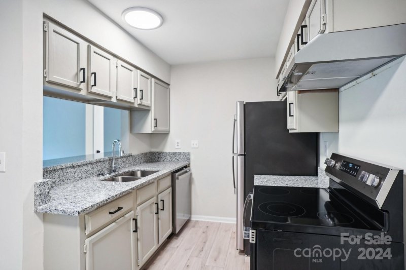 Property image 3 at 9623 Vinca Circle, Charlotte, NC 28213