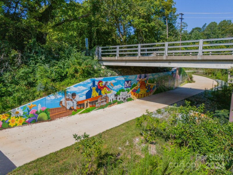 Property image 2 at 711 Norwood Drive, Charlotte, NC 28208