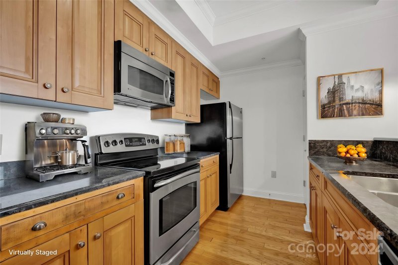 Property image 5 at 300 W 5th Street, Charlotte, NC 28202