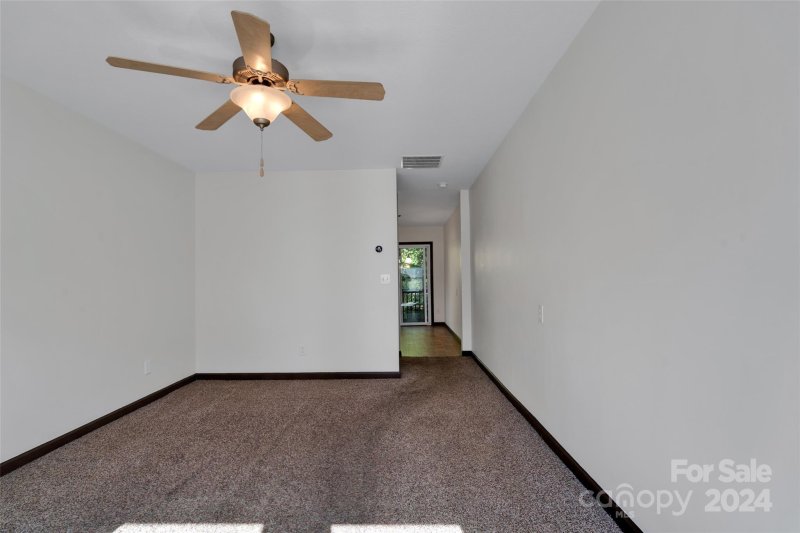 Property image 5 at 11 English Ivy Road, Asheville, NC 28806