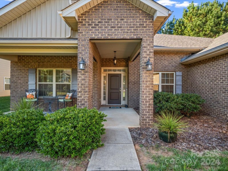 Property image 5 at 117 Taylors Creek Street, Mount Holly, NC 28120