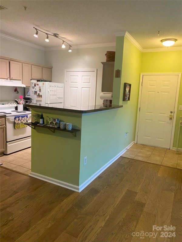 Property image 3 at 45 Sycamore Avenue, Charleston, SC 29407