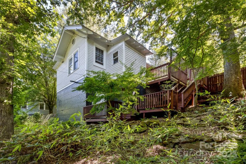 Property image 3 of 13 Parker Road in Sayles Village, Asheville, NC 28803