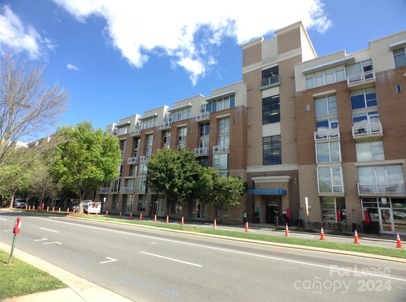 Property image 2 at 718 W Trade Street, Charlotte, NC 28202