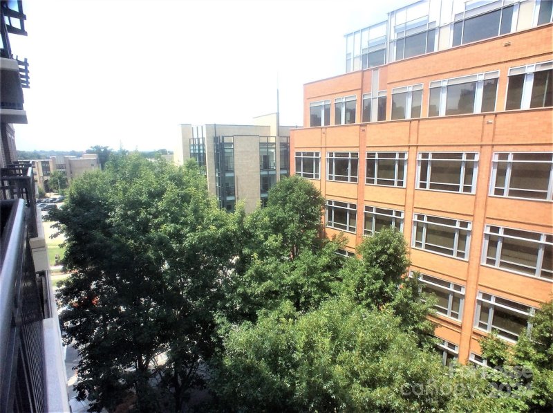 Property image 5 at 718 W Trade Street, Charlotte, NC 28202