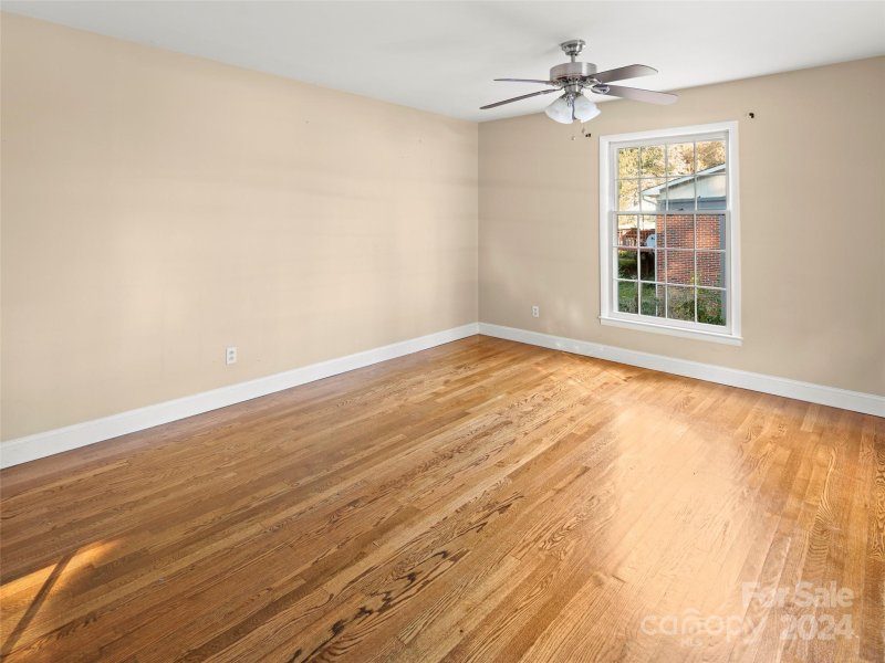 Property image 5 at 110 Idlewood Drive, Asheville, NC 28806