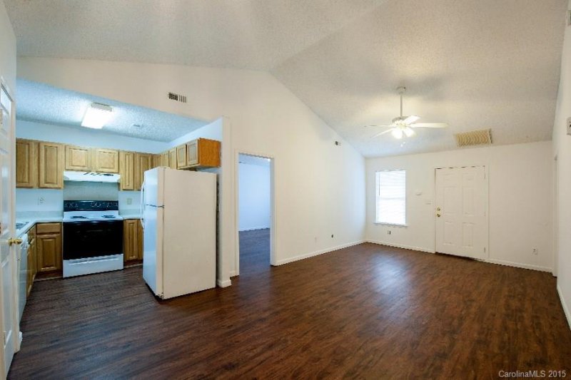 Property image 2 at 1341 Toddville Road, Charlotte, NC 28214