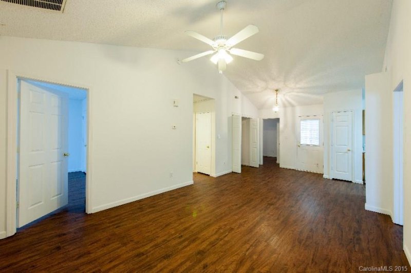 Property image 4 at 1341 Toddville Road, Charlotte, NC 28214