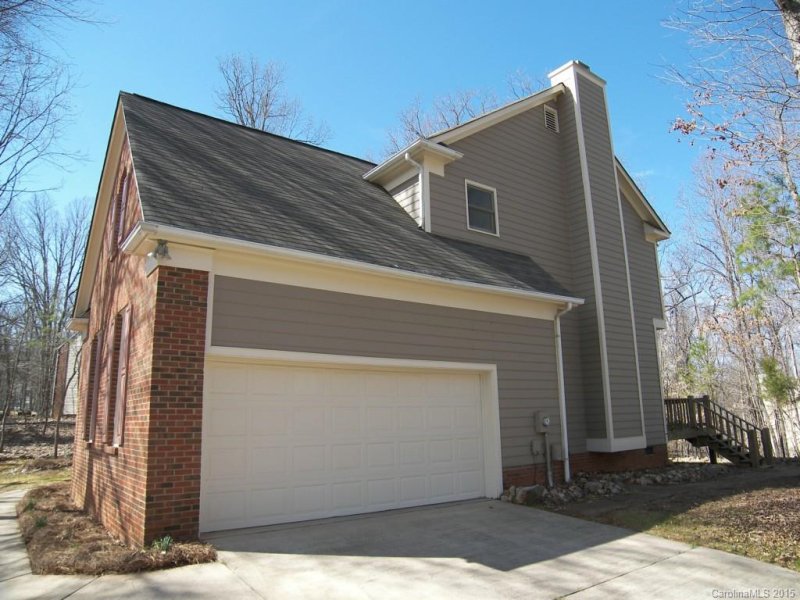 Property image 2 at 4921 Ridgetop Trail, Charlotte, NC 28215