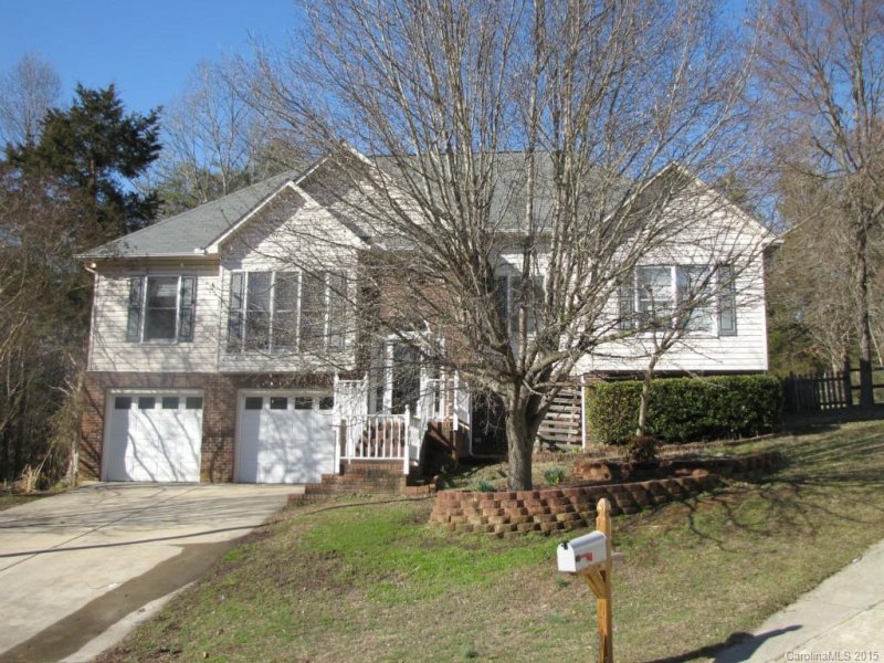 1584 Cambridge Heights Place