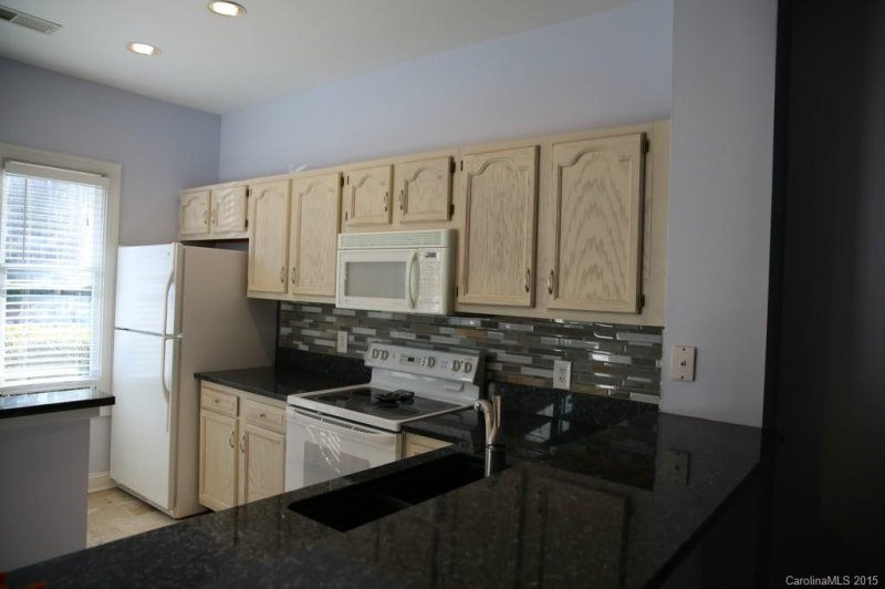 Property image 3 at 1029 Park West Drive, Charlotte, NC 28209