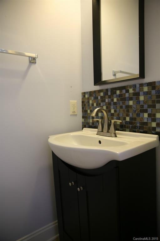 Property image 5 at 1029 Park West Drive, Charlotte, NC 28209