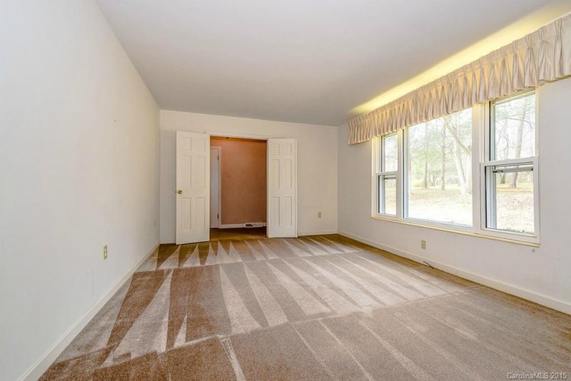 Property image 2 at 2901 Beaman Avenue, Charlotte, NC 28273