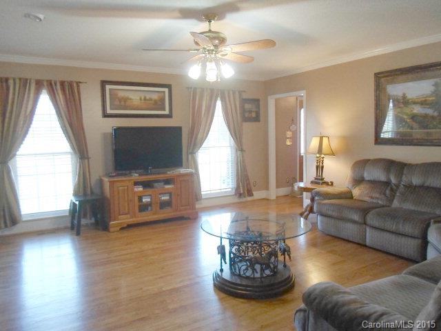 Property image 3 at 104 Oak Point Drive, Cherryville, NC 28021