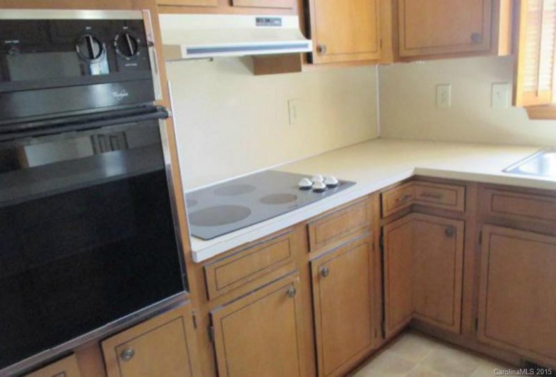 Property image 3 at 209 Chadwick Drive, Kings Mountain, NC 28086