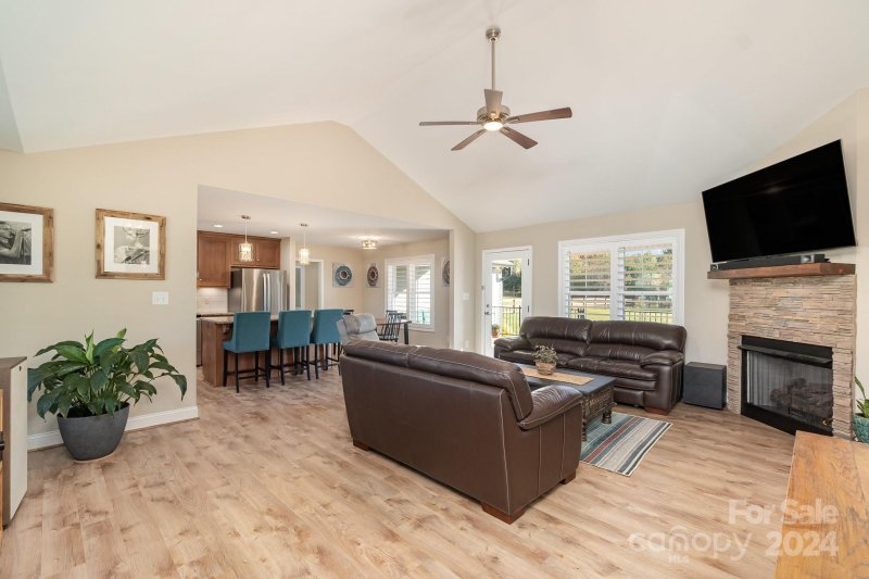 Property image 5 of 3470 Storybrook Lane in Storybrook, Sherrills Ford, NC 28673