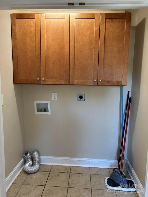 Property image 4 at 115 S Smallwood Place, Charlotte, NC 28208