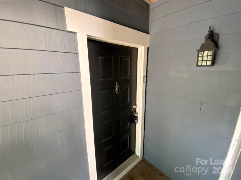 Property image 2 at 415 W 8th Street, Charlotte, NC 28202