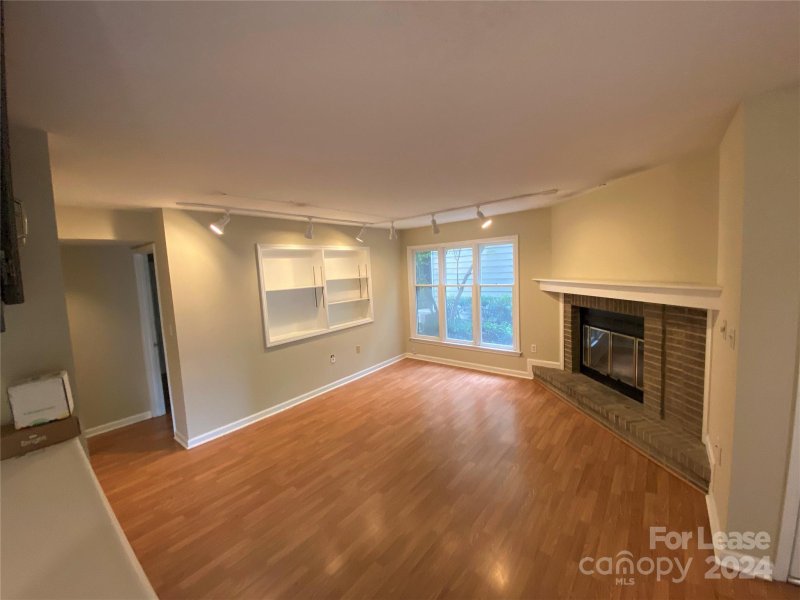 Property image 3 at 415 W 8th Street, Charlotte, NC 28202