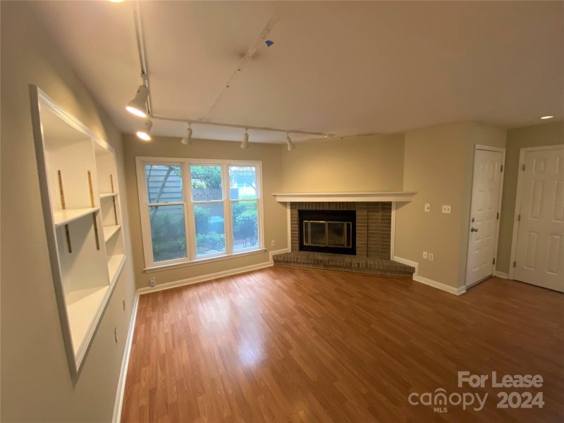Property image 4 at 415 W 8th Street, Charlotte, NC 28202