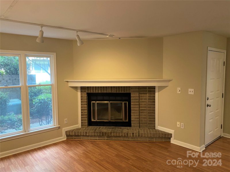 Property image 5 at 415 W 8th Street, Charlotte, NC 28202