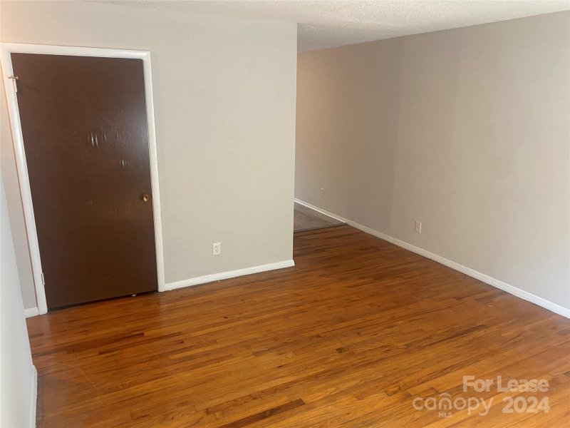 Property image 3 at 609 Blendwood Drive, Charlotte, NC 28215