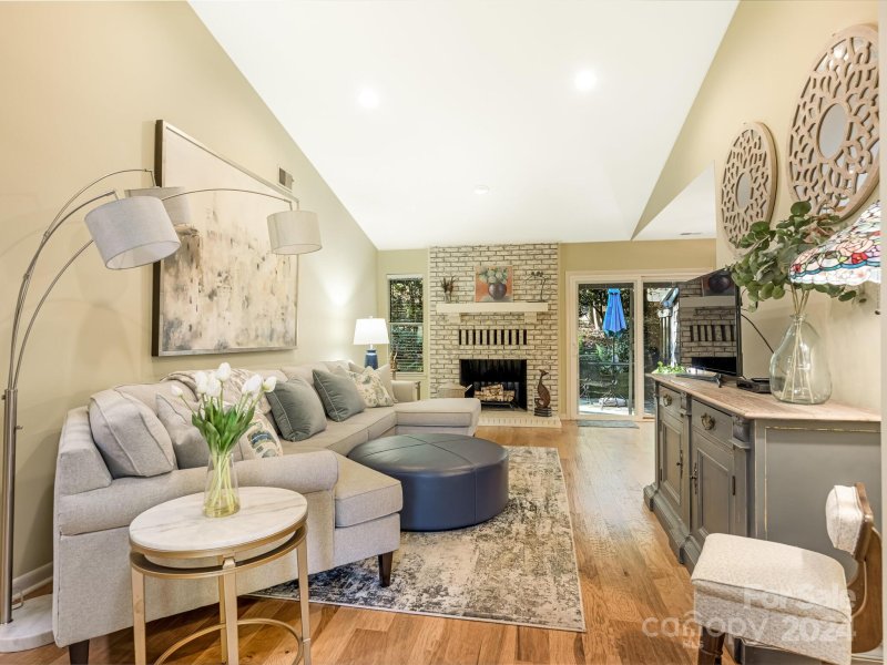 Property image 4 at 9038 Covedale Drive, Charlotte, NC 28270