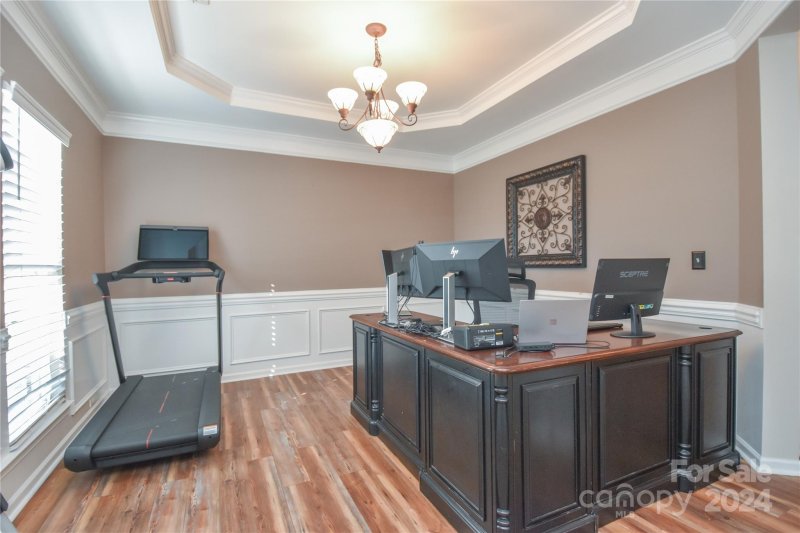 Property image 5 at 18524 W Catawba Avenue, Cornelius, NC 28031