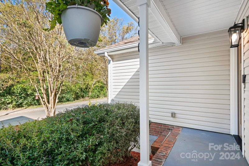 Property image 5 at 3201 Morning Drive, Charlotte, NC 28208