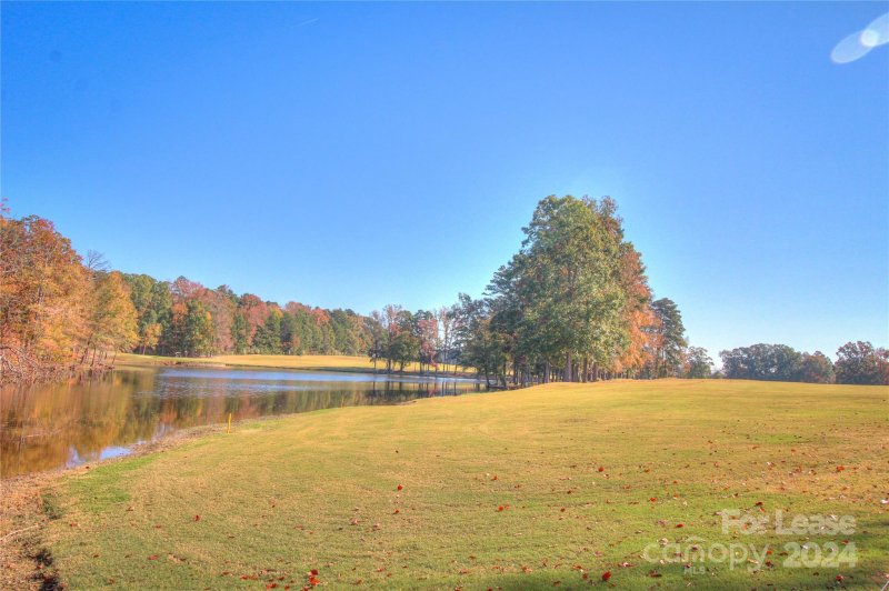 Property image 2 at 1626 Emerald Lake Drive, Matthews, NC 28104