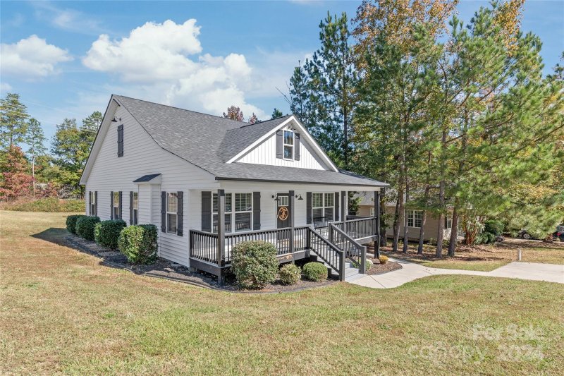 Property image 2 at 305 Goldeneye Drive, Clover, SC 29710