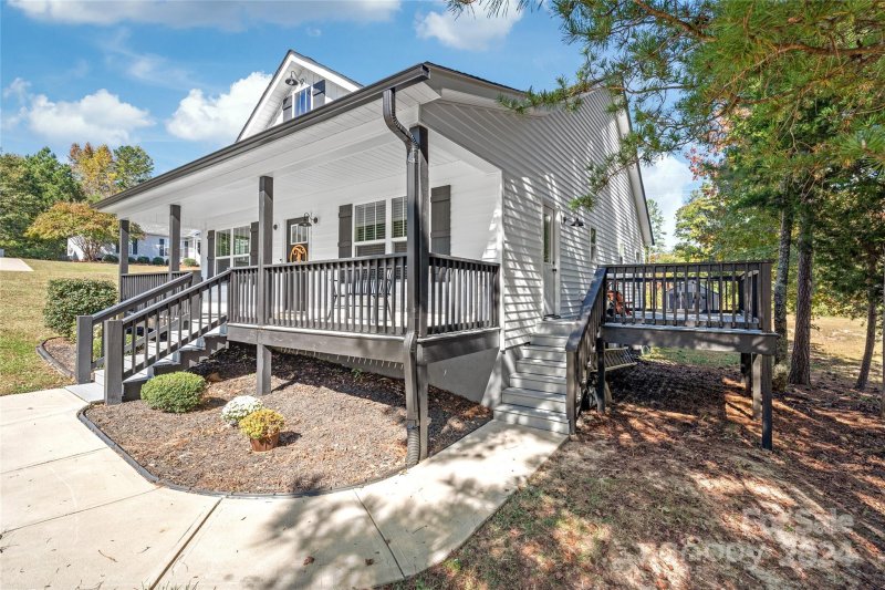 Property image 3 at 305 Goldeneye Drive, Clover, SC 29710