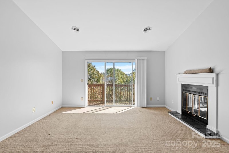 Property image 5 of 432 Windswept Drive in Windswept Views, Asheville, NC 28801